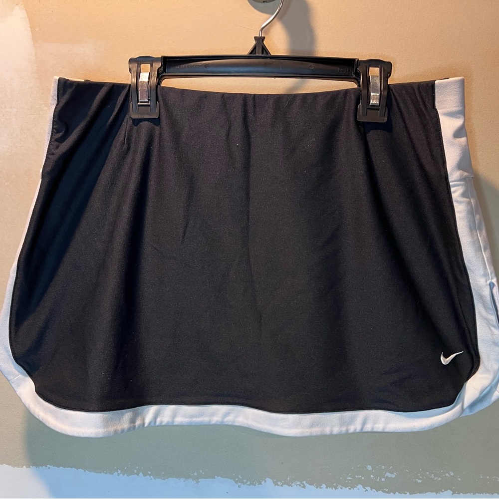 Nike tennis or golf skirt black drifit size medium